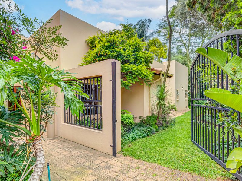 Wonderful park-front Property with a private Cottage - Photo 2