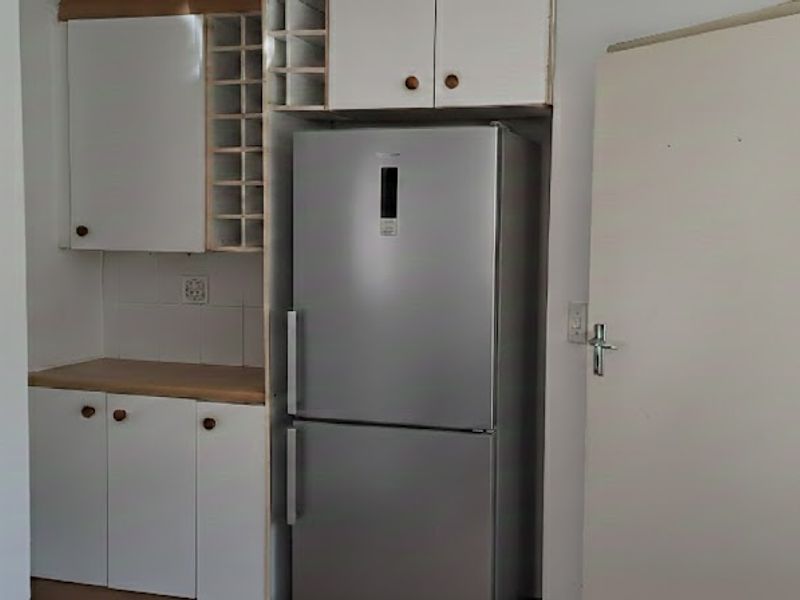 Charming freestanding 5 bedroom for sale in Northwold, Randburg your dream oasis awaits!!!!! - Photo 7