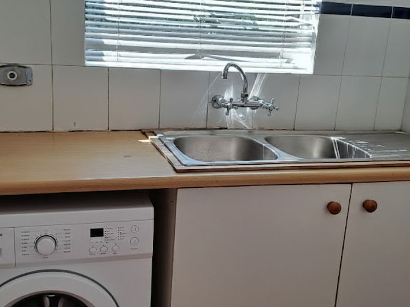 Charming freestanding 5 bedroom for sale in Northwold, Randburg your dream oasis awaits!!!!! - Photo 6