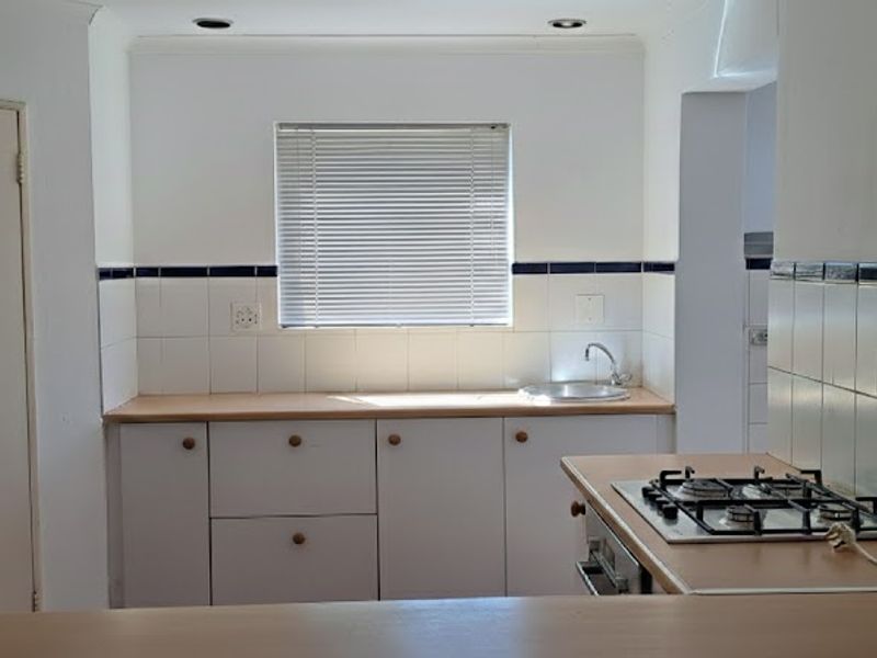 Charming freestanding 5 bedroom for sale in Northwold, Randburg your dream oasis awaits!!!!! - Photo 5