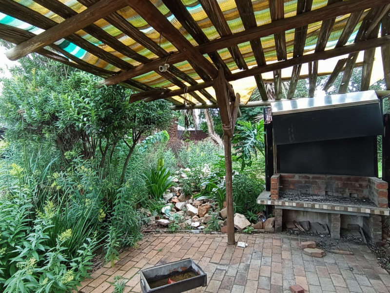 Massive 5 bedroom home income potential - Photo 10