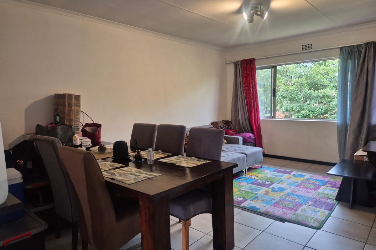 Apartment For Sale In Sandton - Photo 2