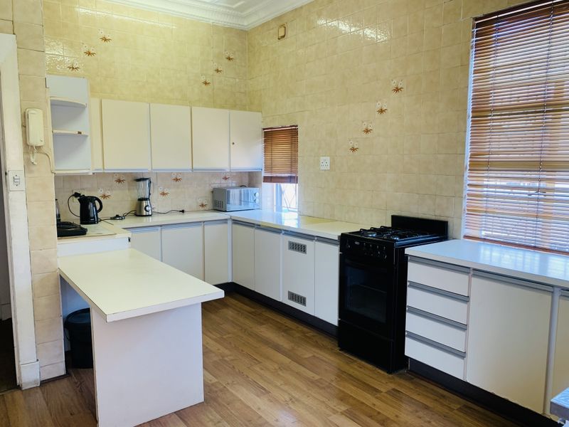 Beautiful 4 Bed home in the perfect location - Photo 9