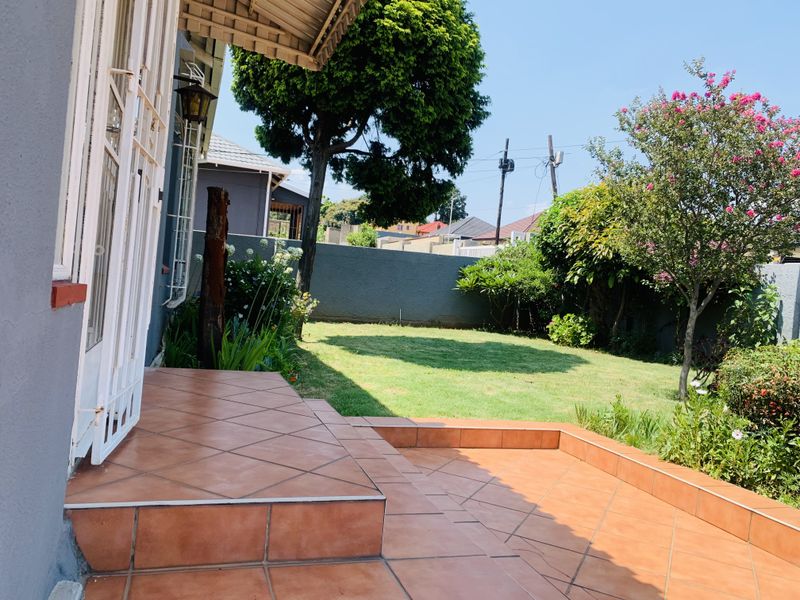 Beautiful 4 Bed home in the perfect location - Photo 4