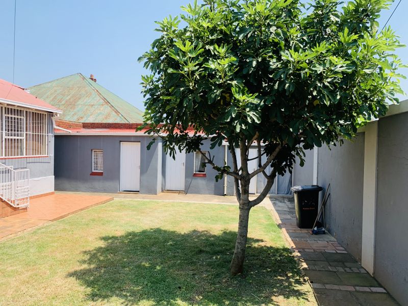 Beautiful 4 Bed home in the perfect location - Photo 7