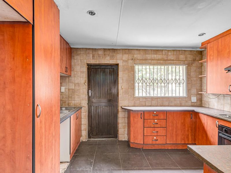 Old Home, New Possibilities - Photo 2