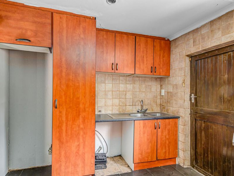 Old Home, New Possibilities - Photo 4