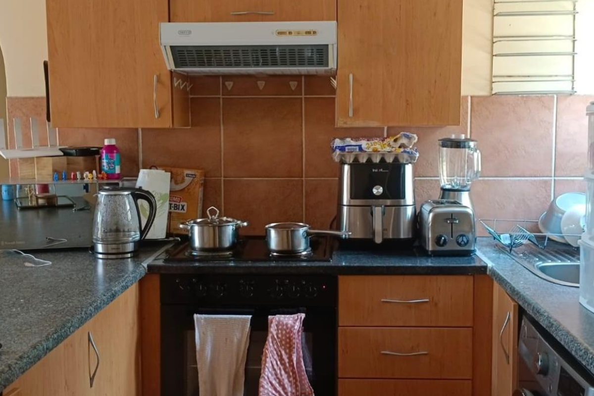 Modern Two-Bedroom Loft with Panoramic Views For Sale In Paulshof - Photo 5