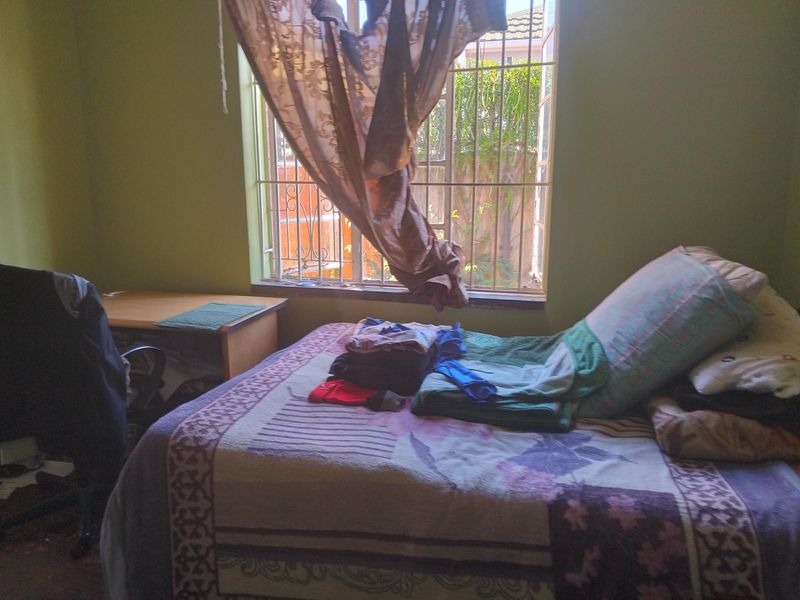 THREE BEDROOMS HOUSE FOR SALE IN TOWNSVIEW - Photo 5