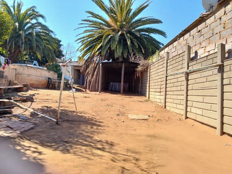 FIVE BEDROOMS HOUSE FOR SALE IN TOWNSVIEW - Photo 9