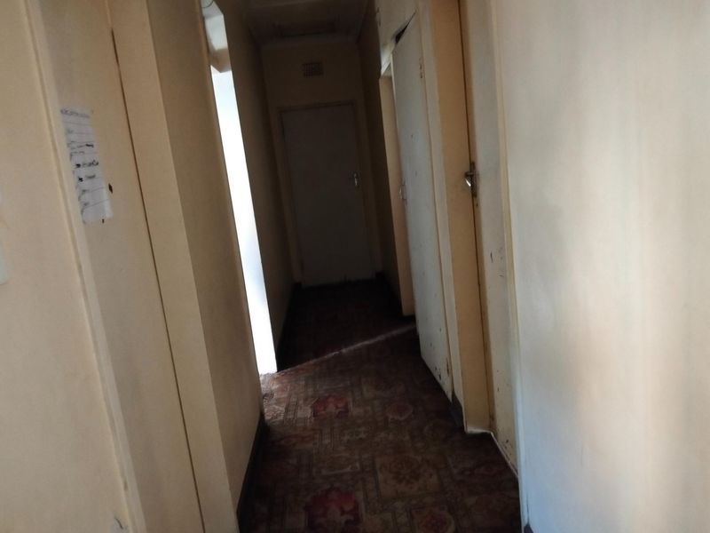 FIVE BEDROOMS HOUSE FOR SALE IN TOWNSVIEW - Photo 5