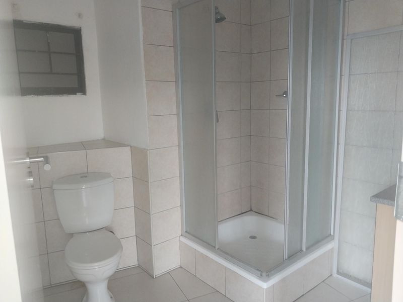 Bachelor Apartment For Sale In Auckland Park! - Photo 8