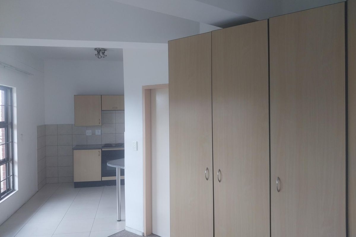 Bachelor Apartment For Sale In Auckland Park! - Photo 4