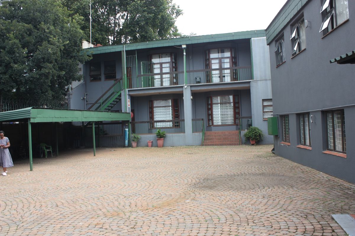 Ideal Student  accommodation in Auckland Park - Photo 3