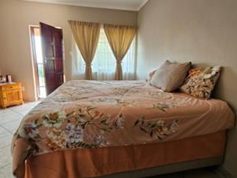 3 Bedroom House for sale in Ninapark - Photo 8