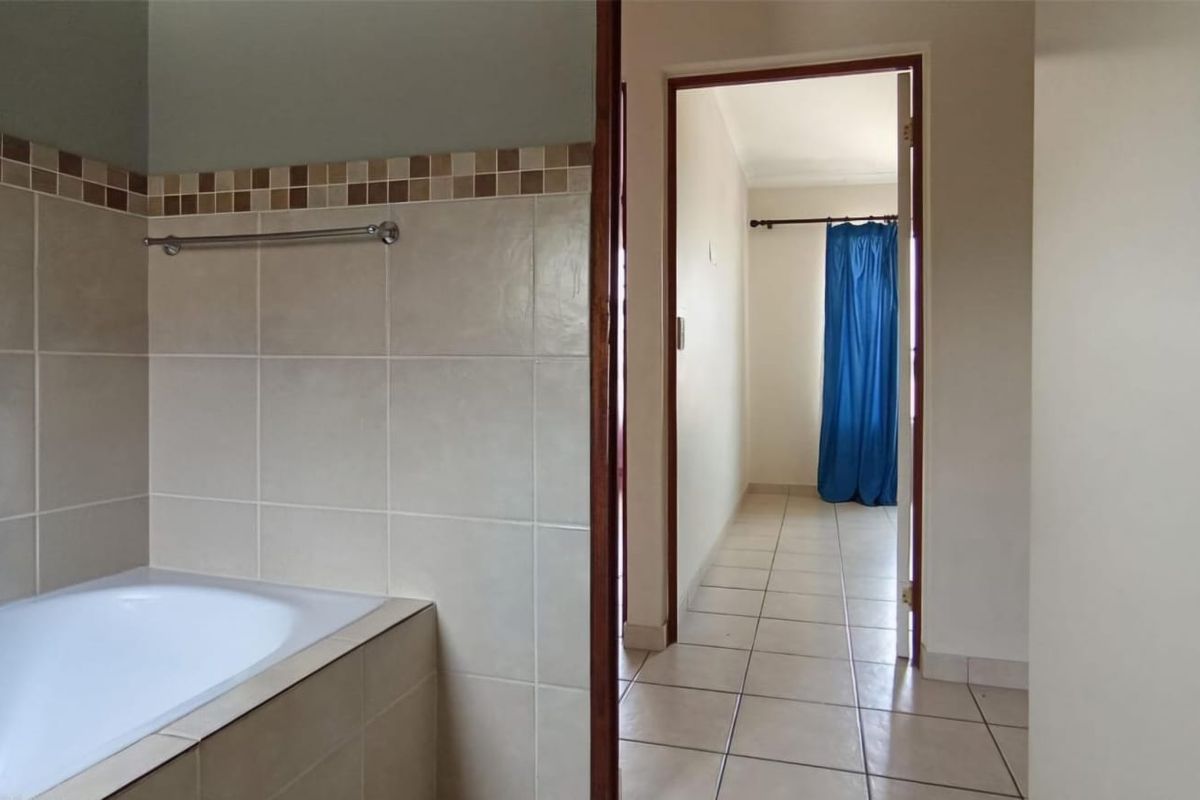 Stunning 3-bedroom sectional title in Montana Park, Pretoria – modern living with convenience awaits - Photo 5