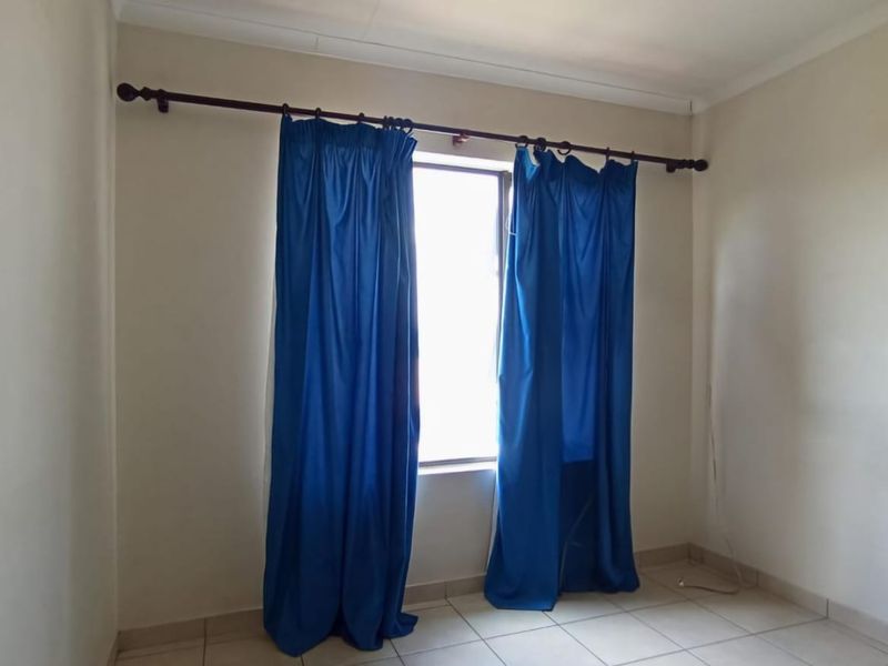 Stunning 3-bedroom sectional title in Montana Park, Pretoria – modern living with convenience awaits - Photo 10