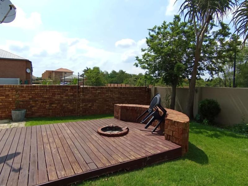 Stunning 3-bedroom sectional title in Montana Park, Pretoria – modern living with convenience awaits - Photo 2