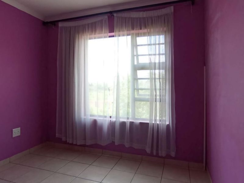 Stunning 3-bedroom sectional title in Montana Park, Pretoria – modern living with convenience awaits - Photo 8