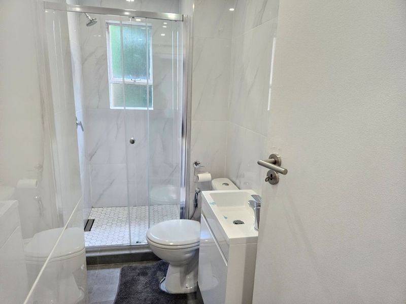 2 Bed, 2 Bathroom Apartment- Sandton - Photo 9