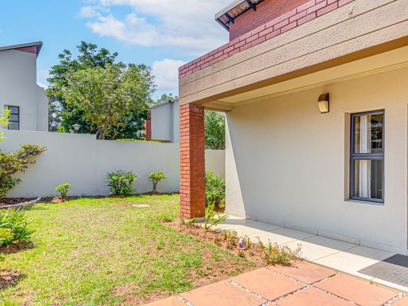 Modern 3-Bedroom Simplex In A Secure Kyalami Willaway - Photo 2