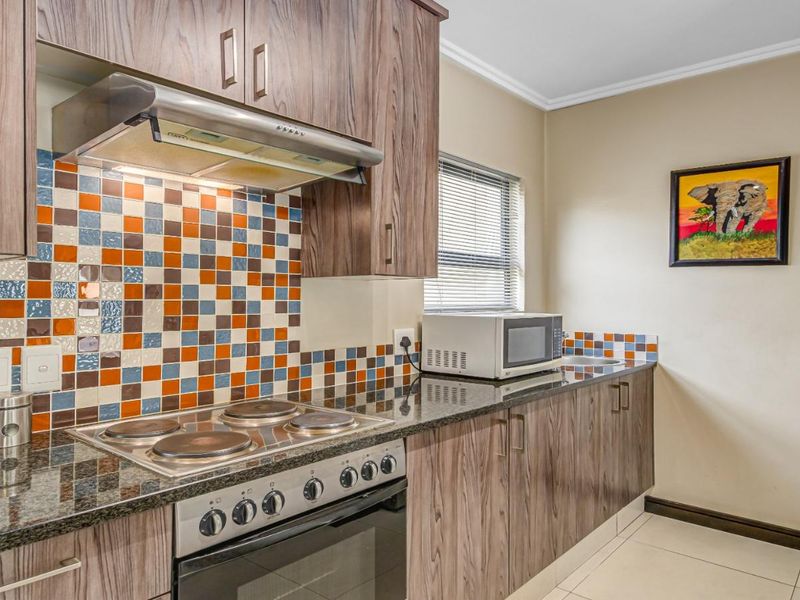 Modern 3-Bedroom Simplex In A Secure Kyalami Willaway - Photo 7