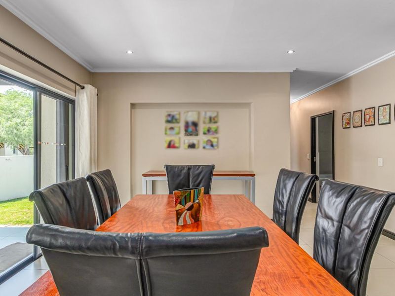 Modern 3-Bedroom Simplex In A Secure Kyalami Willaway - Photo 6