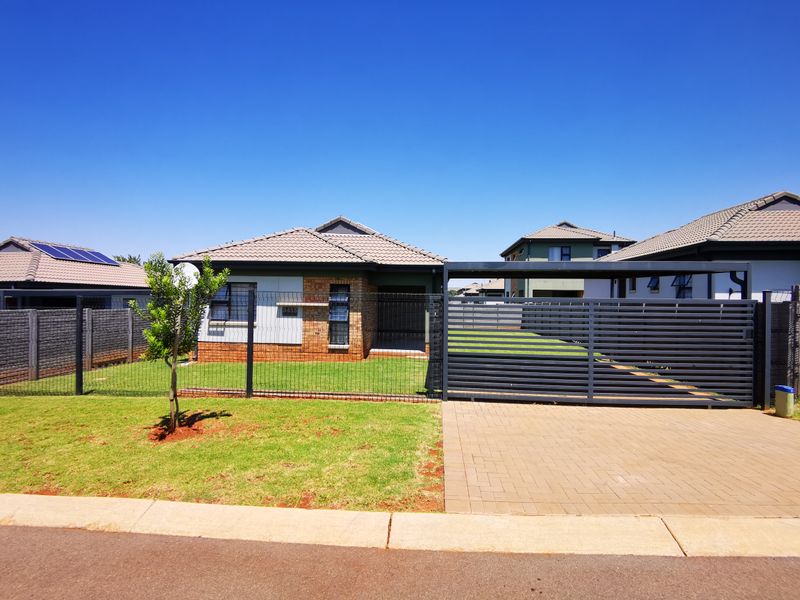 Secure, Low-Maintenance Family Living - Photo 2
