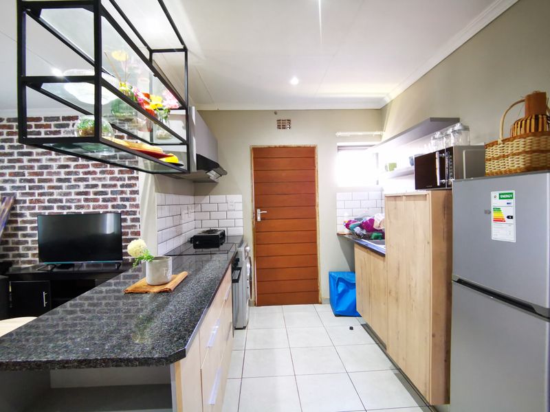 Secure, Low-Maintenance Family Living - Photo 5