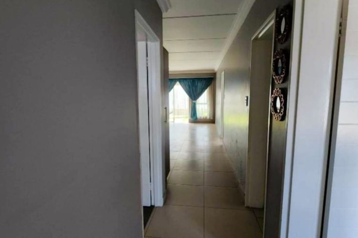 Welcome Home to Your Dream Apartment in Fourways, Sandton! - Photo 4