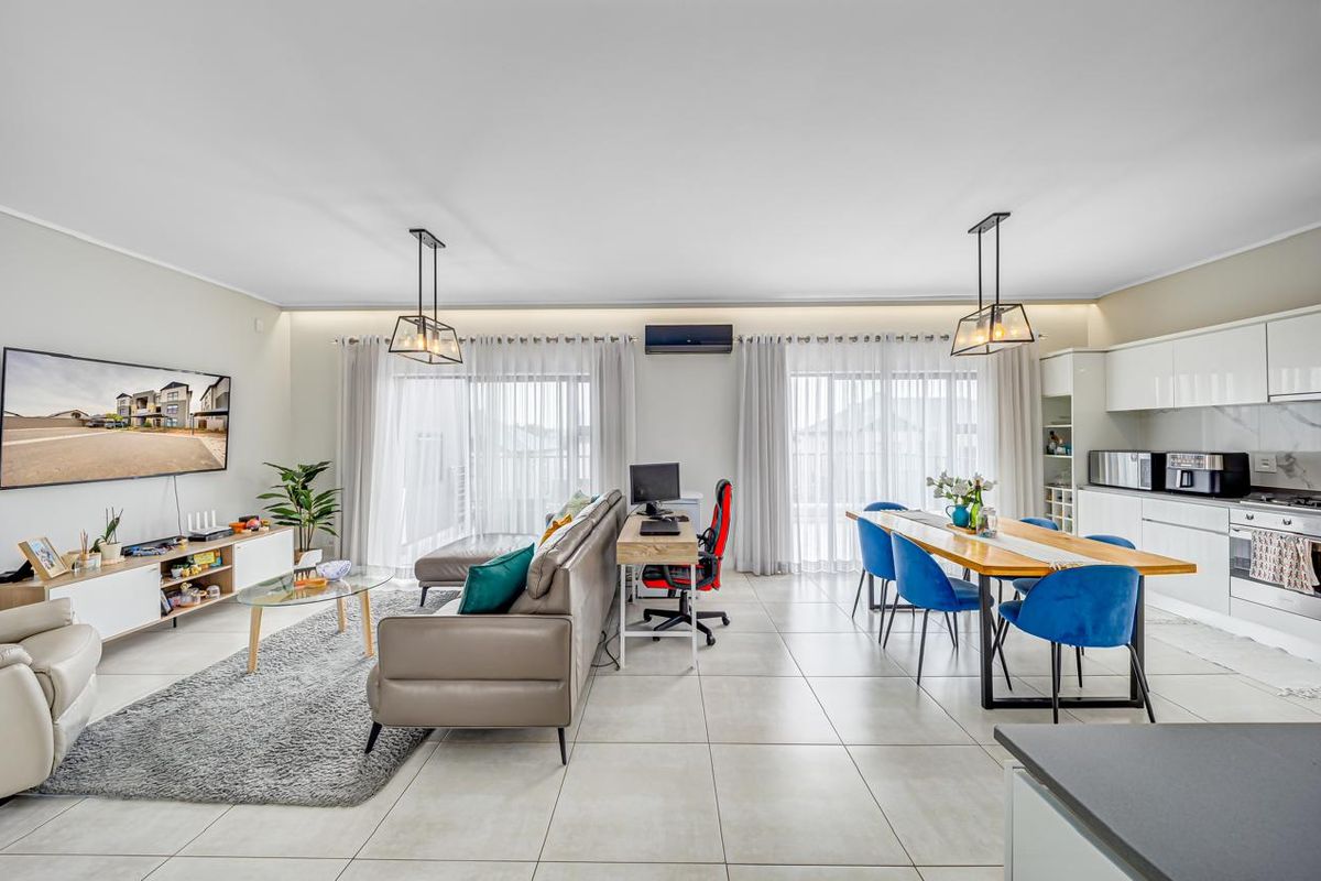 Not Your Average Apartment at The Polofields - Photo 5