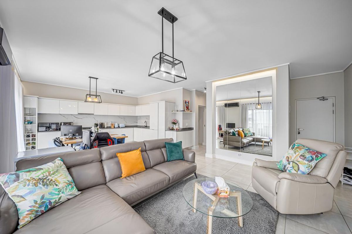 Not Your Average Apartment at The Polofields - Photo 3