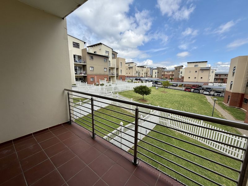Stunning 2-bedroom apartment for sale in Barbeque Downs, Midrand—modern living in a prime location! - Photo 7