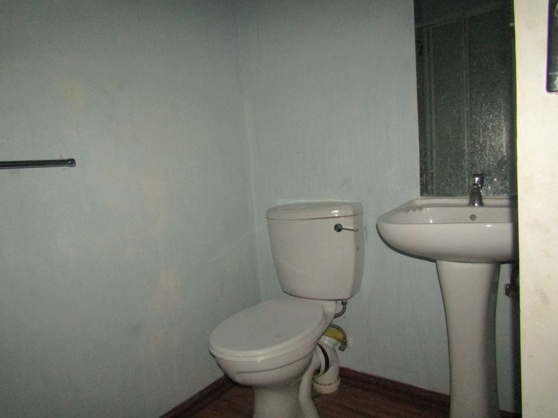 BARGAIN: RENT EXCLUDES WATER AND ELECTRICITY!!! - Photo 10