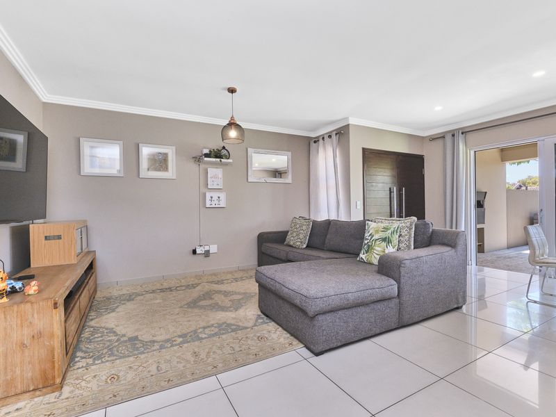 Stunning 3-bedroom house for sale in Woodlands Estate Barbeque Downs, - Photo 9