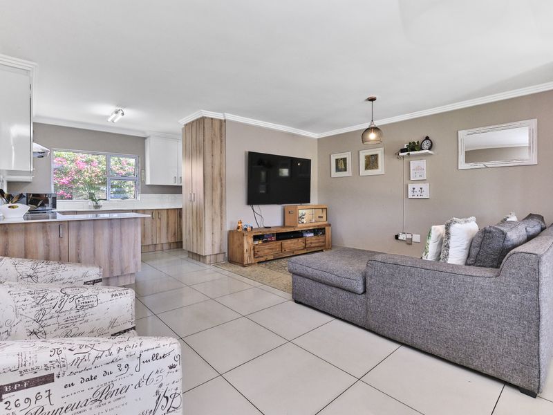 Stunning 3-bedroom house for sale in Woodlands Estate Barbeque Downs, - Photo 5