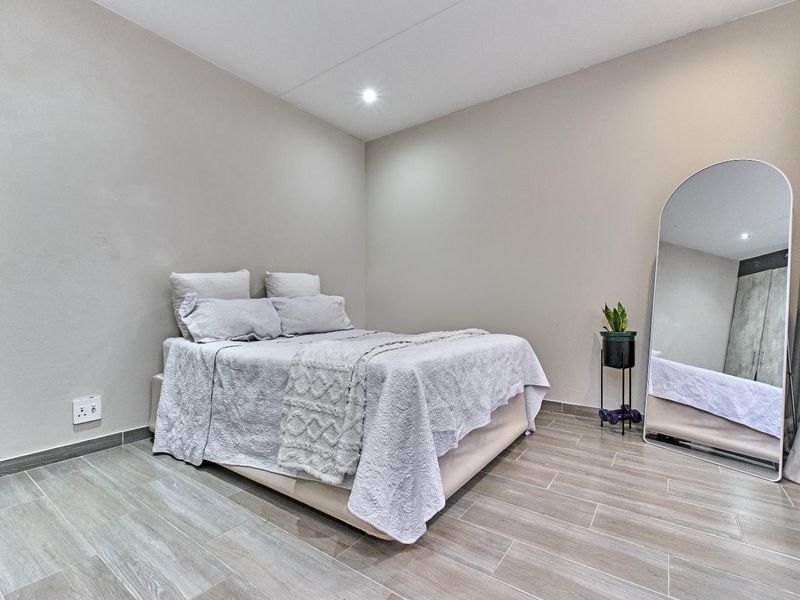 2 Bedroom Apartment For Sale in Kensington B, Randburg - Photo 10