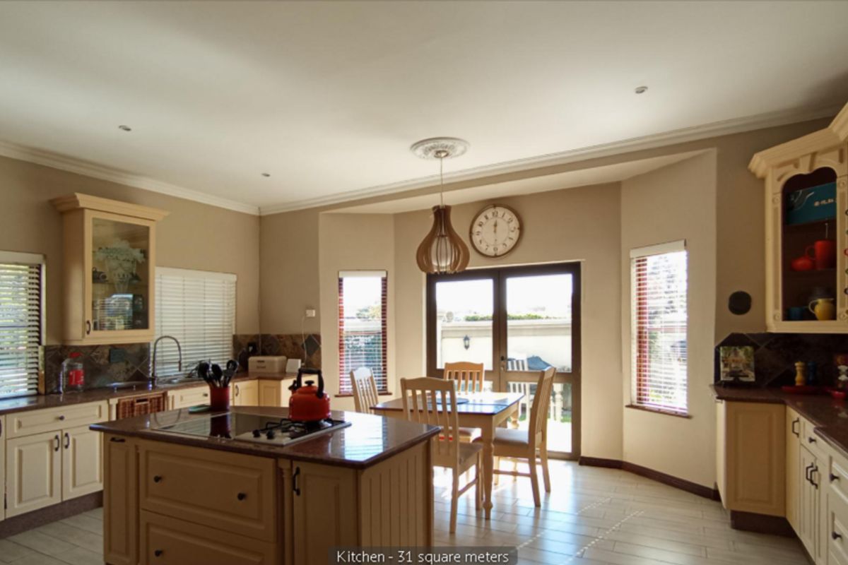 Charming 3-bedroom house for sale in Maroeladal, Randburg—perfect for families and investors alike! - Photo 2