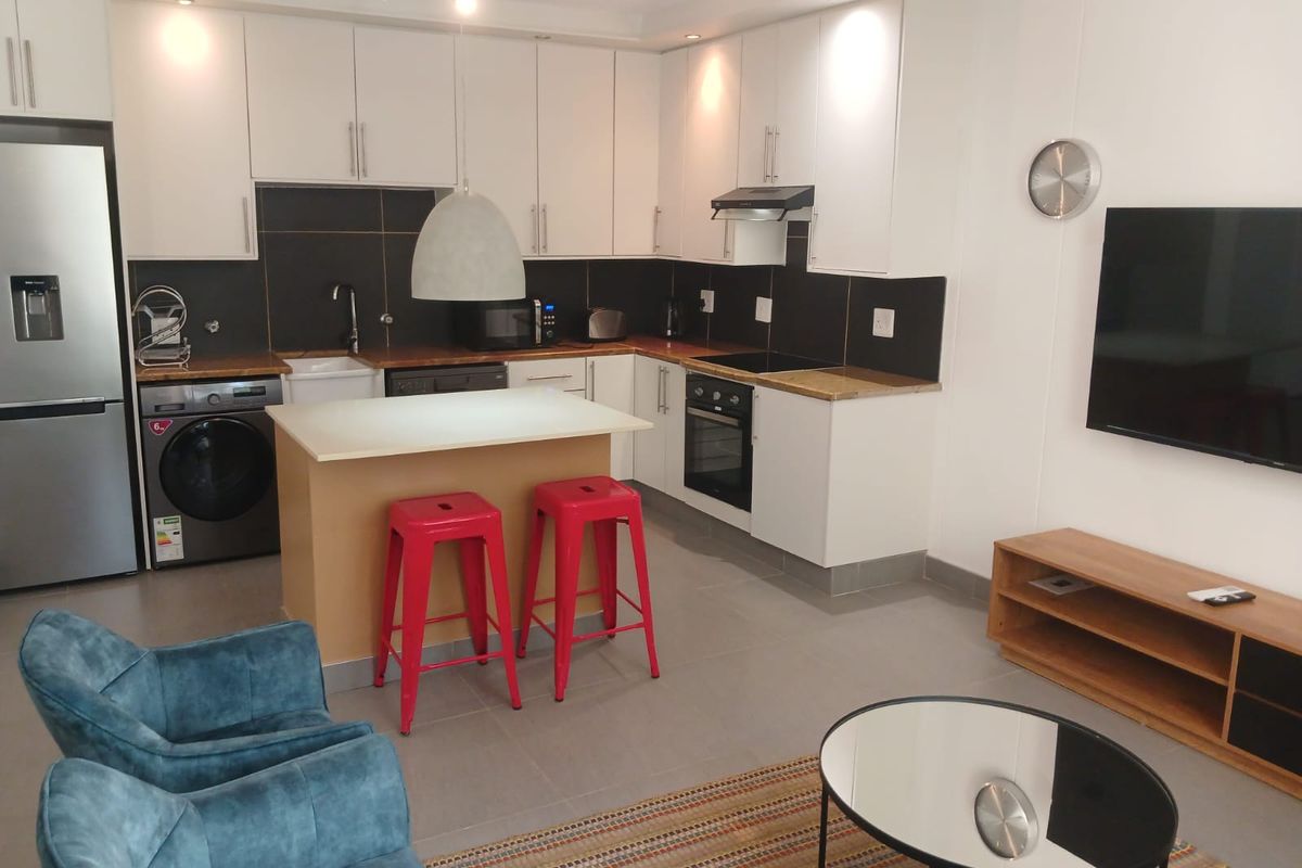 Stunning 2-bedroom furnished apartment to let in Sandhurst, Sandton — North Facing! - Photo 5