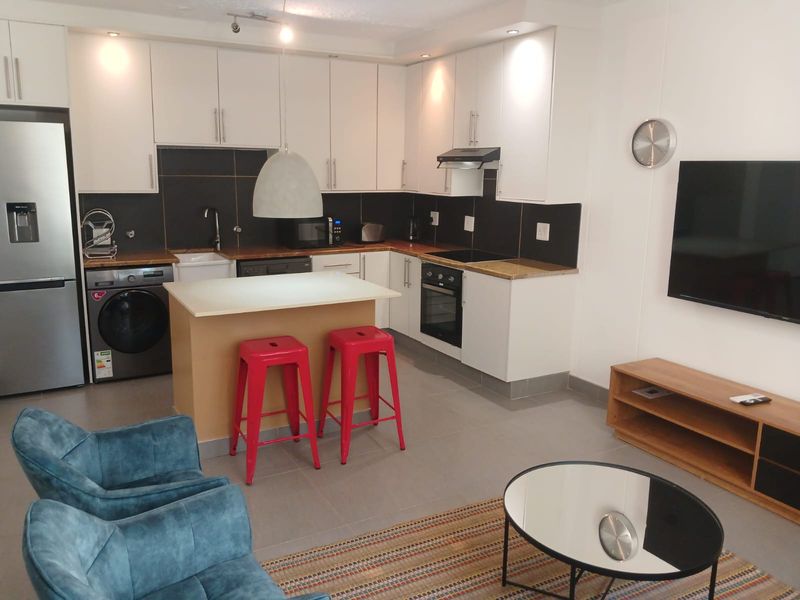 Stunning 2-bedroom furnished apartment to let in Sandhurst, Sandton — North Facing! - Photo 5