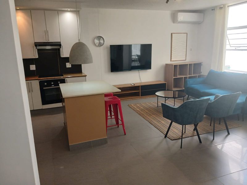 Stunning 2-bedroom furnished apartment to let in Sandhurst, Sandton — North Facing! - Photo 3