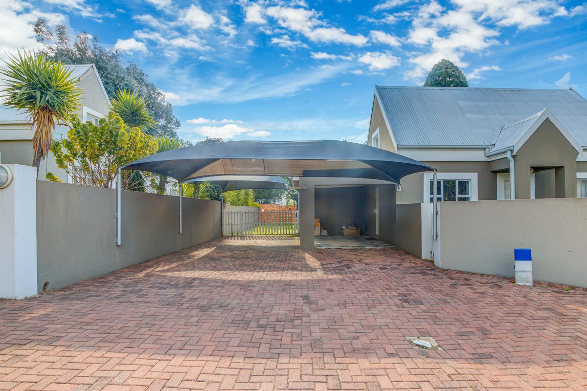 Stunning 3-bedroom  Home In Secure Estate in Buccleuch, Sandton - Photo 2