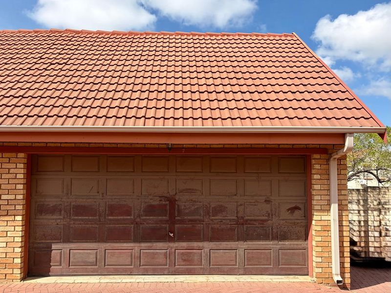 Lock up and Go - Security Estate! - Photo 7