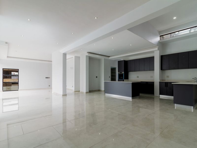 5 Bedroom, 5 Bathroom House- Waterfall Country Estate - Photo 9