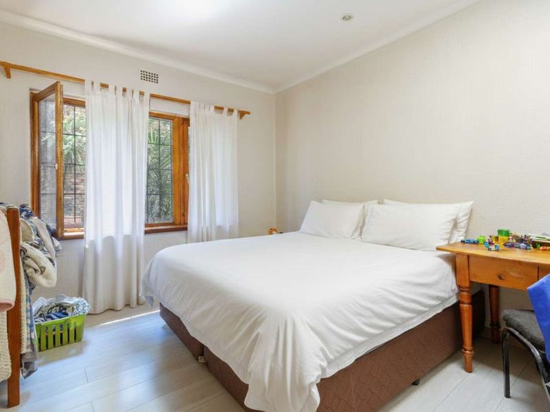 A SOLID INVESTMENT IN VERY CENTRAL POSITION - Photo 10