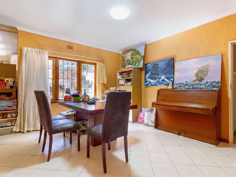 A SOLID INVESTMENT IN VERY CENTRAL POSITION - Photo 7