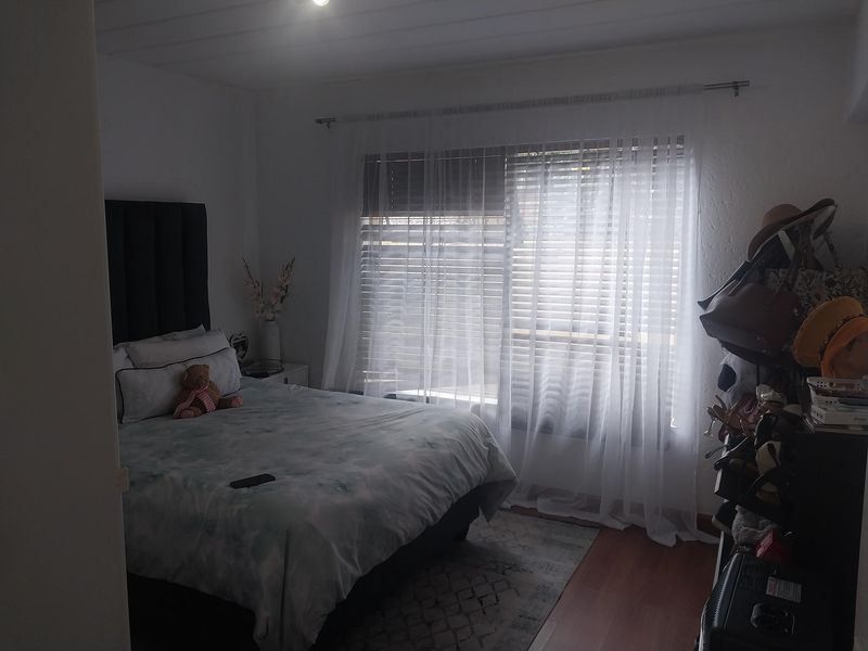 Apartment For Sale In Randburg - Photo 9