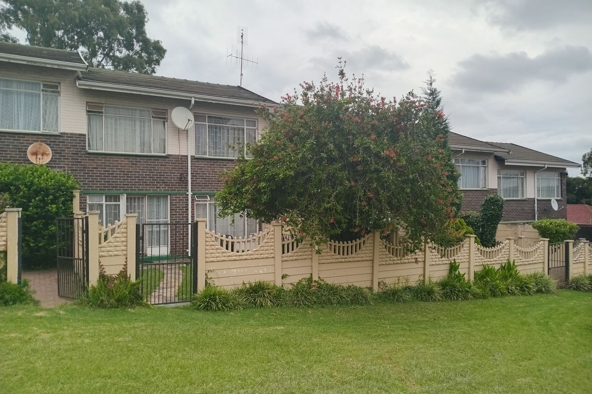 Duplex Townhouse For Sale - Photo 4