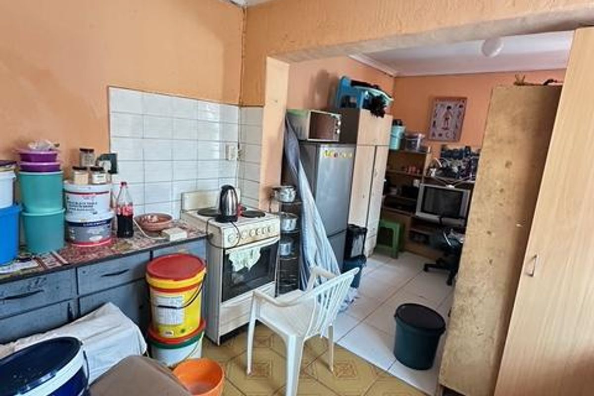 House For Sale In Johannesburg - Photo 4