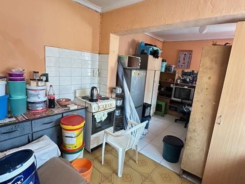 House For Sale In Johannesburg - Photo 4
